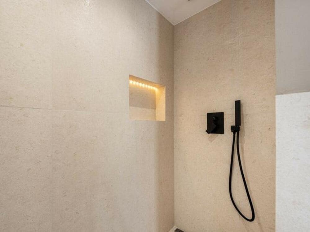 2 soverom Penthouse til salgs i Nueva Andalucia med svømmebasseng - € 799 000 (Ref: 9034032)
