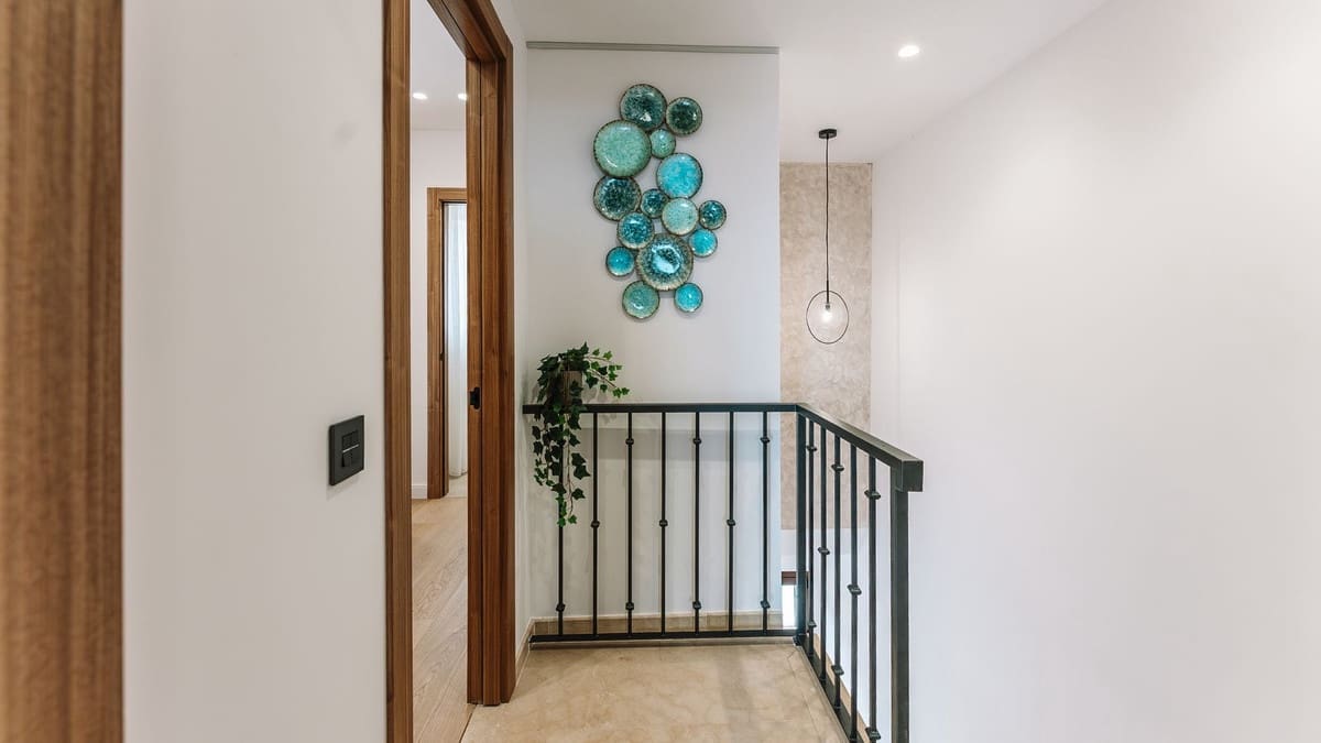 3 sypialnia Dom na sprzedaż w Los Arqueros z basenem garażem - 699 000 € (Ref: 9034035)