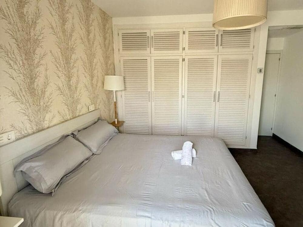 5 soveværelse Villa til leje i New Golden Mile med swimmingpool garage - € 9.000 (Ref: 9036233)