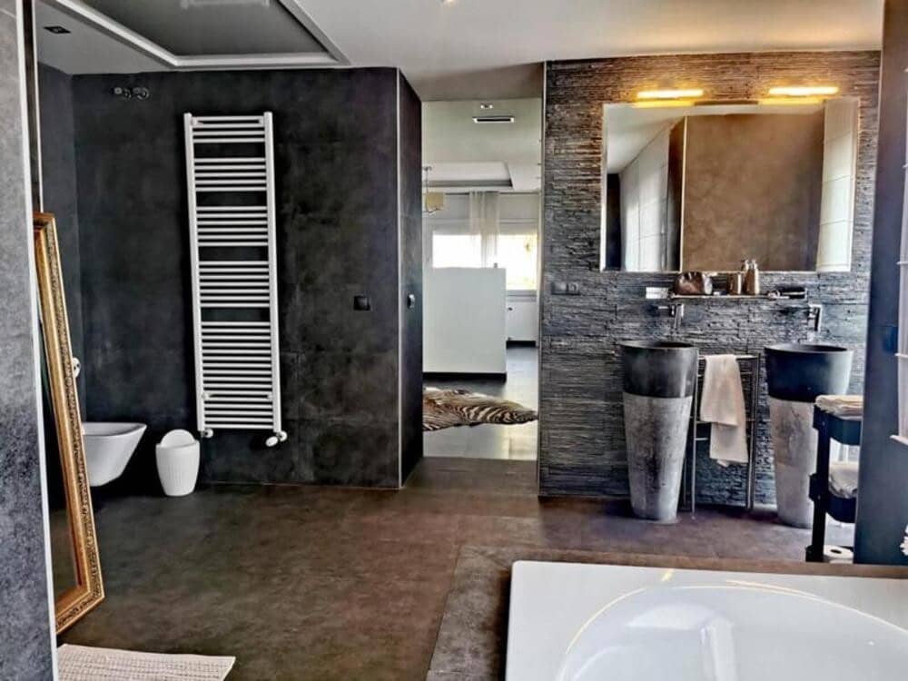 5 soveværelse Villa til leje i New Golden Mile med swimmingpool garage - € 9.000 (Ref: 9036233)