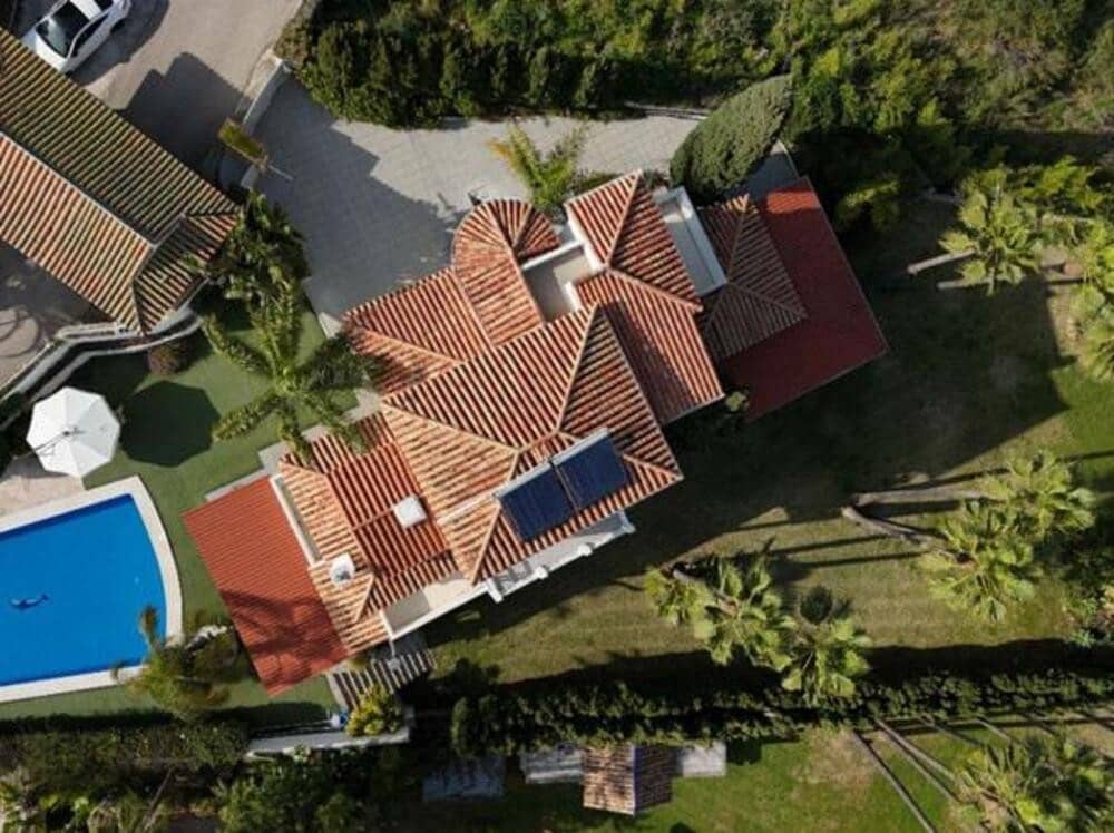 5 soveværelse Villa til leje i New Golden Mile med swimmingpool garage - € 9.000 (Ref: 9036233)