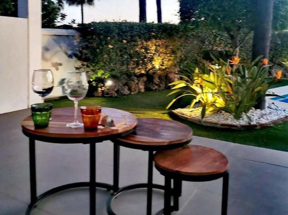 5 soveværelse Villa til leje i New Golden Mile med swimmingpool garage - € 9.000 (Ref: 9036233)