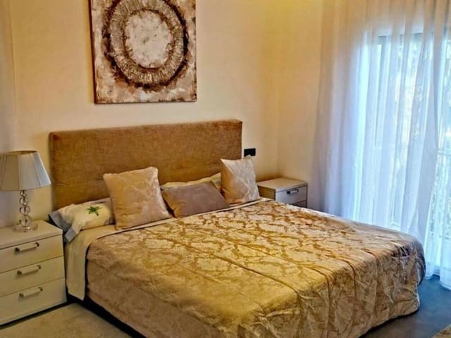 5 camera da letto Villa da affittare in Nueva Atalaya, Estepona con piscina garage - 8.000 € (Rif: 9036233)