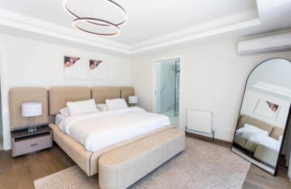 5 camera da letto Villa da affittare in Marbella con piscina - 12.000 € (Rif: 9041951)