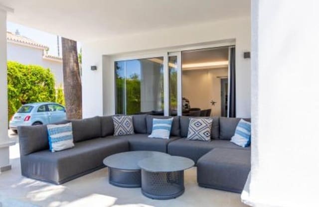 5 bedroom Villa for rent in Aloha Golf, Marbella with pool - € 12,000 (Ref: 9041951)