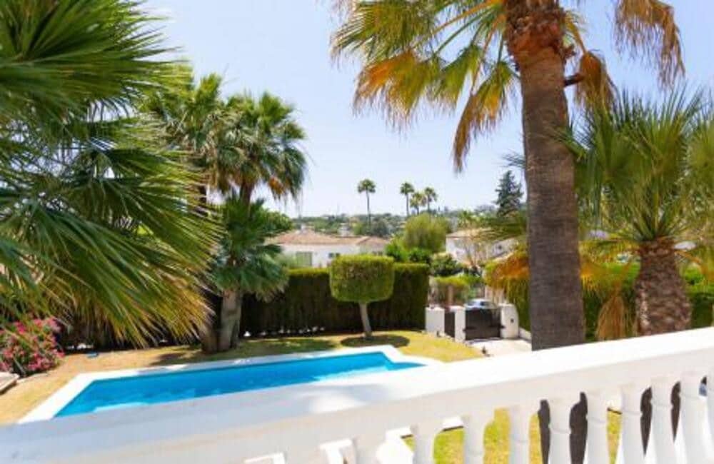 5 soveværelse Villa til leje i Marbella med swimmingpool - € 12.000 (Ref: 9041951)