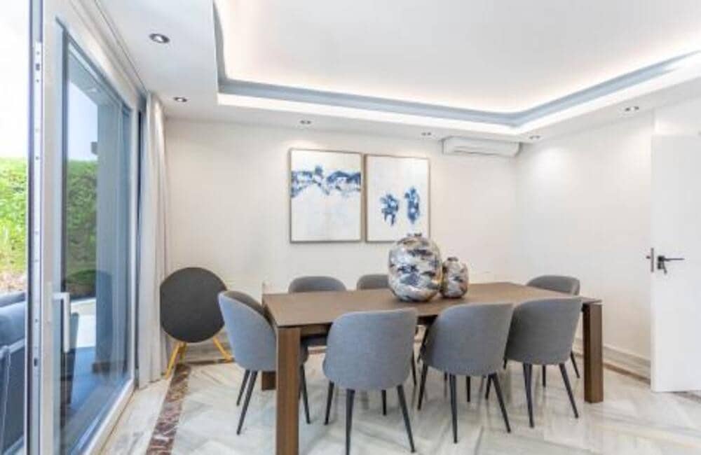 5 soveværelse Villa til leje i Marbella med swimmingpool - € 12.000 (Ref: 9041951)