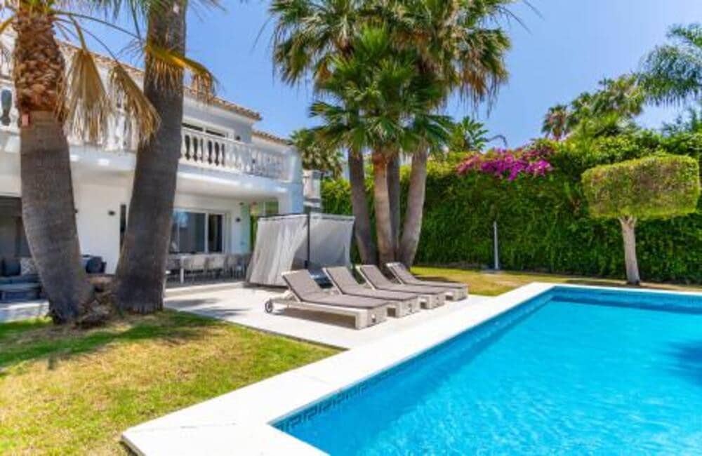 5 soveværelse Villa til leje i Marbella med swimmingpool - € 12.000 (Ref: 9041951)