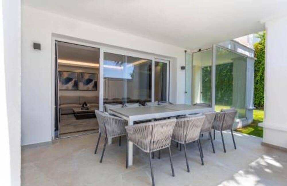 5 soveværelse Villa til leje i Marbella med swimmingpool - € 12.000 (Ref: 9041951)