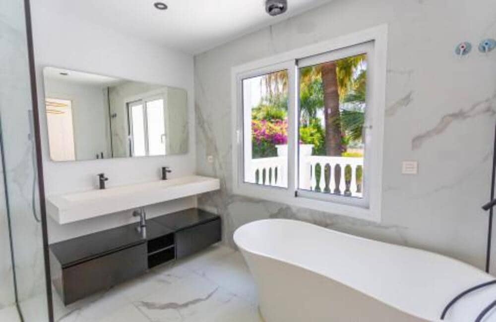 5 soveværelse Villa til leje i Marbella med swimmingpool - € 12.000 (Ref: 9041951)