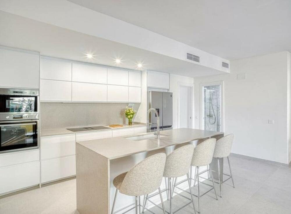 4 quarto Apartamento para venda em San Pedro de Alcantara com piscina garagem - 750 000 € (Ref: 9041954)