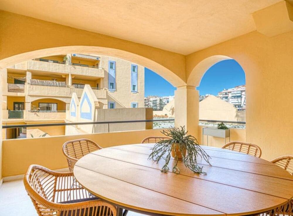 4 quarto Apartamento para venda em San Pedro de Alcantara com piscina garagem - 750 000 € (Ref: 9041954)