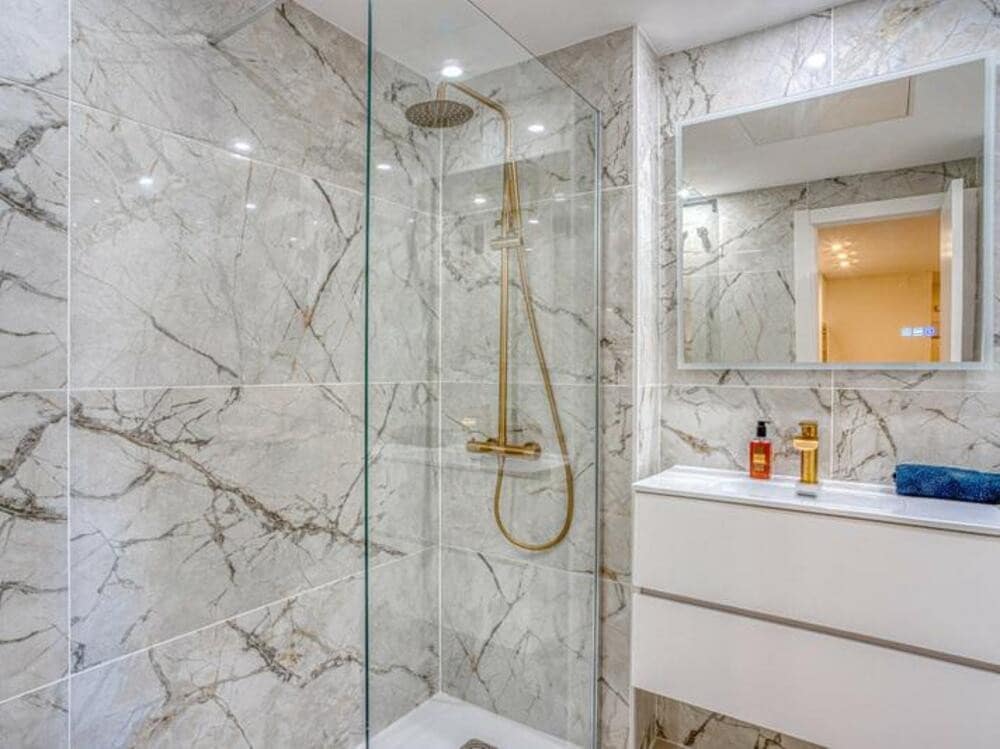 4 quarto Apartamento para venda em San Pedro de Alcantara com piscina garagem - 750 000 € (Ref: 9041954)