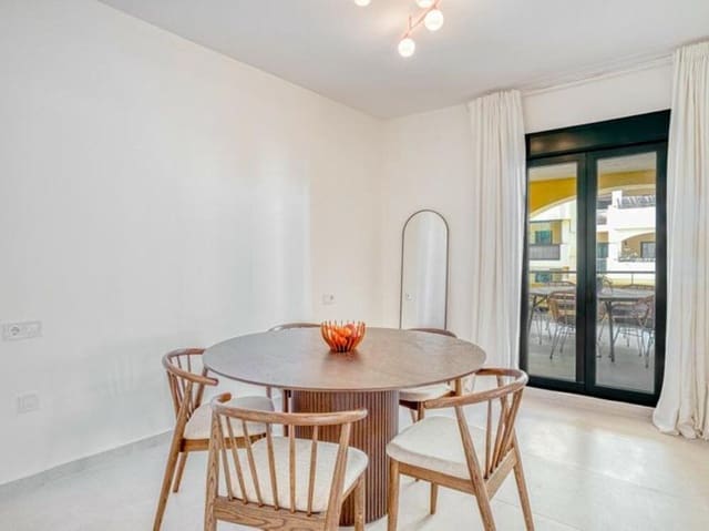 4 makuuhuone Huoneisto myytävänä paikassa Nueva Alcántara, Marbella mukana uima-altaan 
autotalli - 750 000 € (Ref: 9041954)