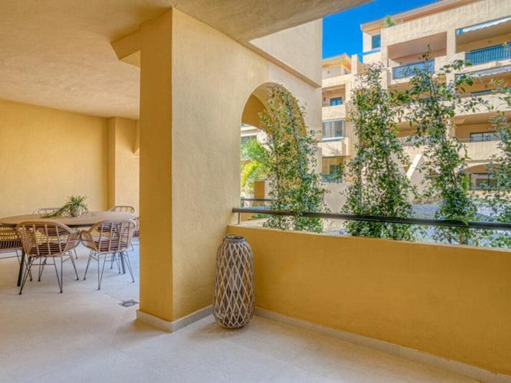 4 quarto Apartamento para venda em San Pedro de Alcantara com piscina garagem - 750 000 € (Ref: 9041954)