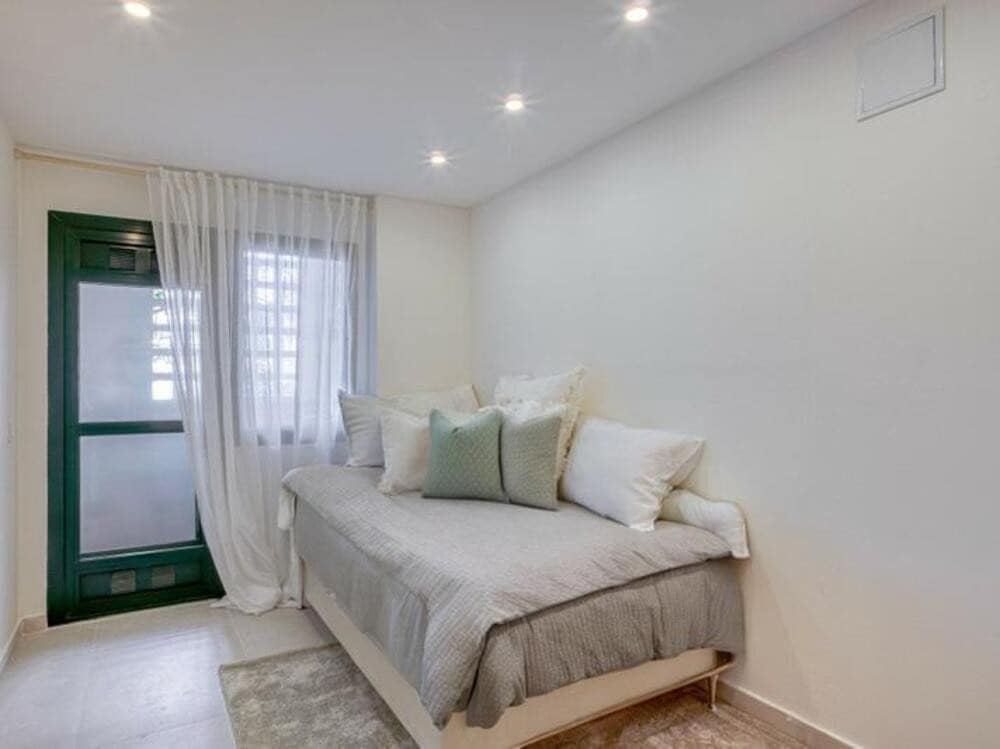 4 Zimmer Apartment zu verkaufen in San Pedro de Alcantara mit Pool Garage - 750.000 € (Ref: 9041954)