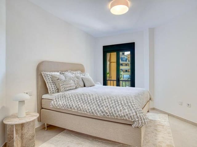 4 soverom Leilighet til salgs i Nueva Alcántara, Marbella med svømmebasseng garasje - € 750 000 (Ref: 9041954)