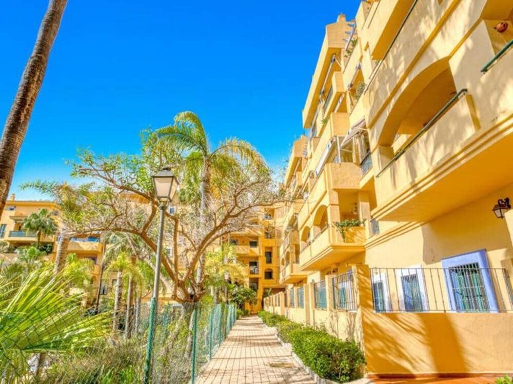 4 Zimmer Apartment zu verkaufen in San Pedro de Alcantara mit Pool Garage - 750.000 € (Ref: 9041954)