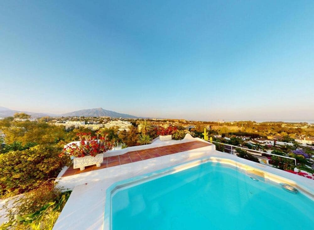 3 sypialnia Penthouse na sprzedaż w Guadalmina z basenem garażem - 1 350 000 € (Ref: 9041955)
