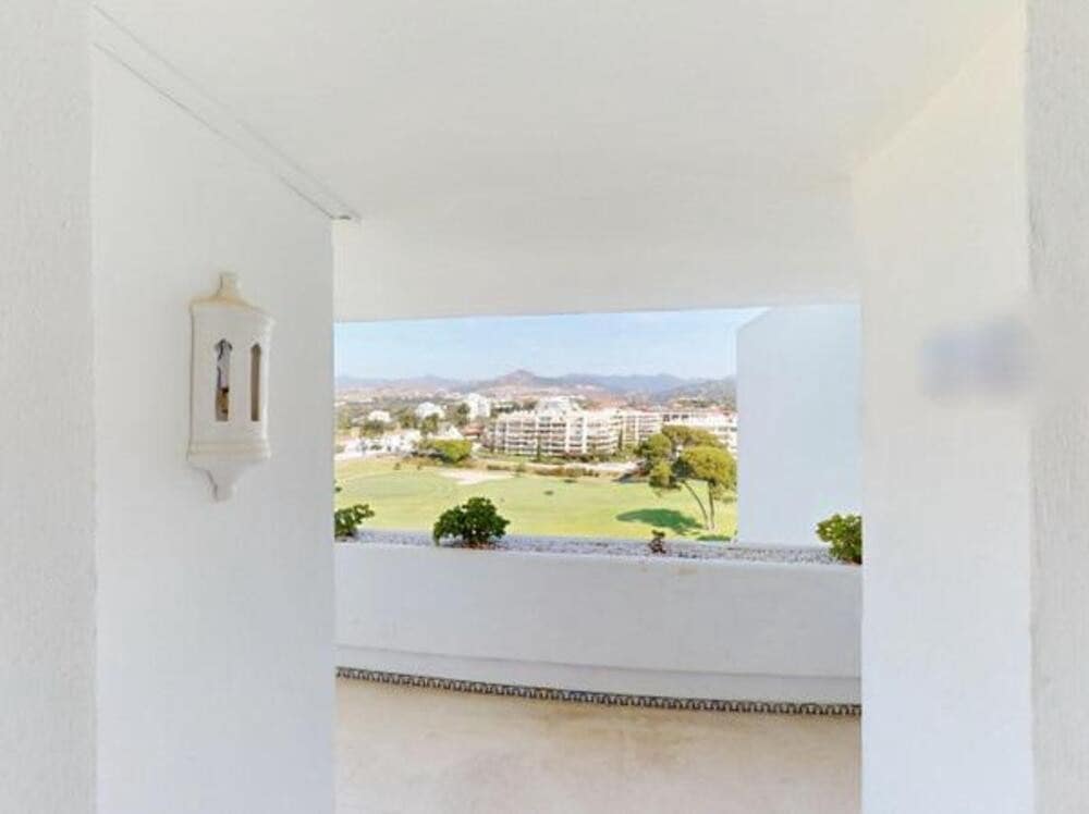3 chambre Penthouse à vendre à Guadalmina avec piscine garage - 1 350 000 € (Ref: 9041955)