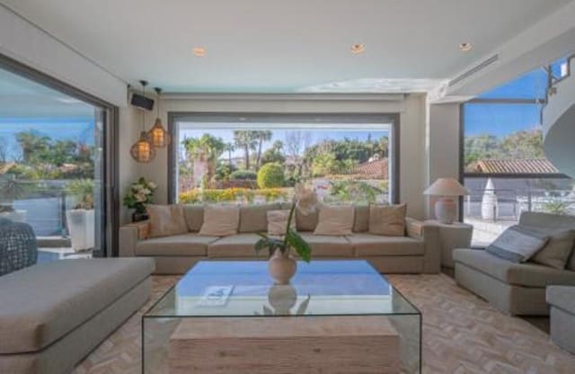 4 Zimmer Villa zu verkaufen in Lomas De Marbella, Marbella mit Pool Garage - 2.450.000 € (Ref: 9047322)