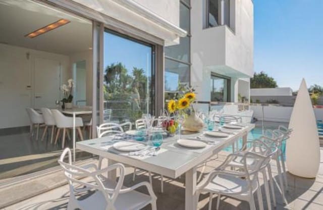 4 soveværelse Villa til salg i Lomas De Marbella, Marbella med swimmingpool garage - € 2.450.000 (Ref: 9047322)