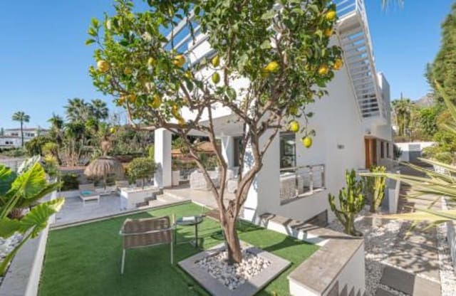 4 soveværelse Villa til salg i Lomas De Marbella, Marbella med swimmingpool garage - € 2.450.000 (Ref: 9047322)