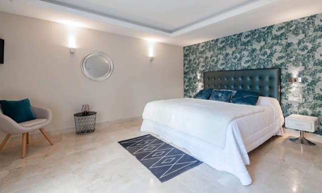 5 camera da letto Villa da affittare in El Paraiso, Estepona con piscina garage - 16.800 € (Rif: 9050666)