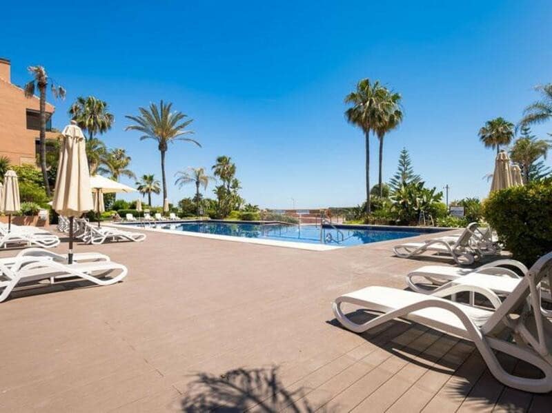 2 slaapkamer Appartement te huur in Marbella met zwembad garage - € 7.000 (Ref: 9057270)