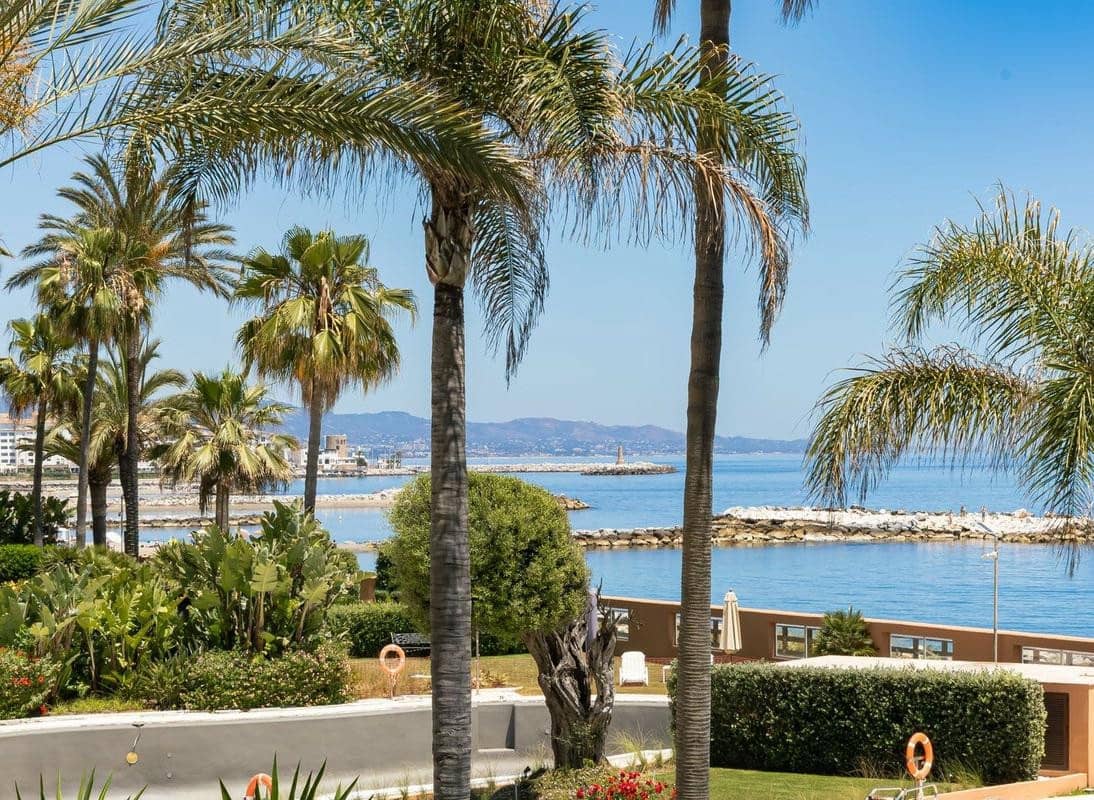 2 slaapkamer Appartement te huur in Marbella met zwembad garage - € 7.000 (Ref: 9057270)