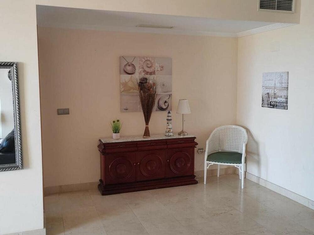 2 bedroom Apartment for rent in New Golden Mile with pool - € 2,100 (Ref: 9058793)
