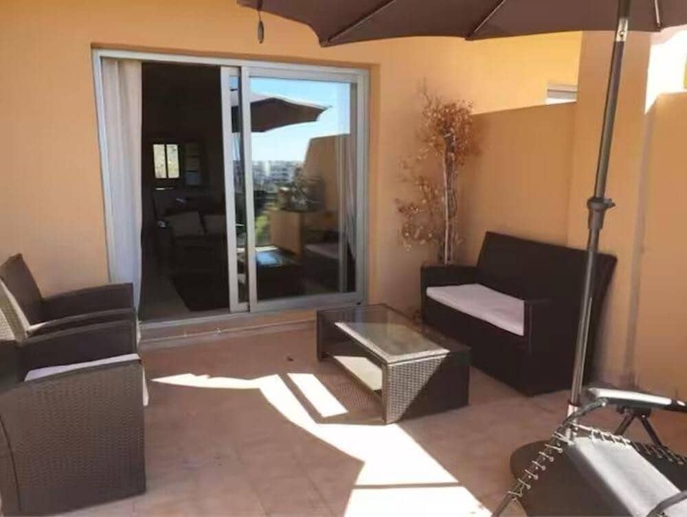 2 bedroom Apartment for rent in New Golden Mile with pool - € 2,100 (Ref: 9058793)