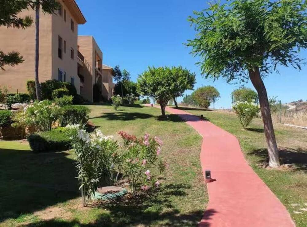 2 bedroom Apartment for rent in New Golden Mile with pool - € 2,100 (Ref: 9058793)