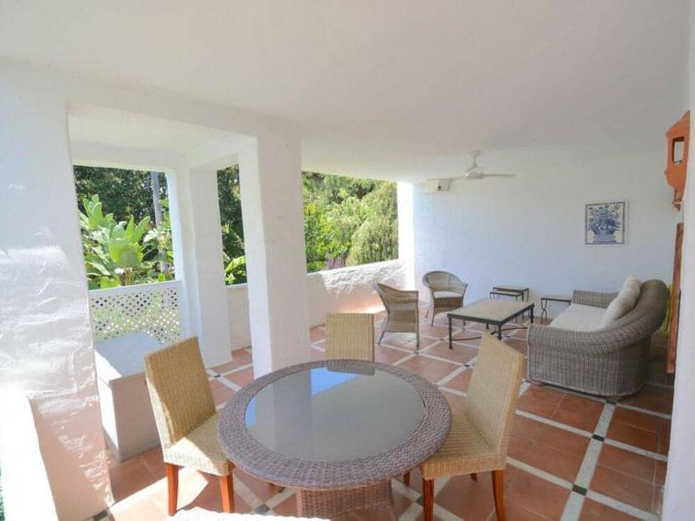 3 Zimmer Apartment zu vermieten in Guadalmina mit Pool - 3.000 € (Ref: 9058794)