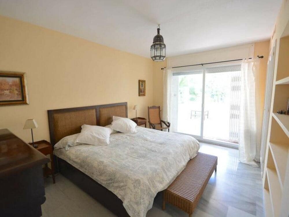 3 Zimmer Apartment zu vermieten in Guadalmina mit Pool - 3.000 € (Ref: 9058794)
