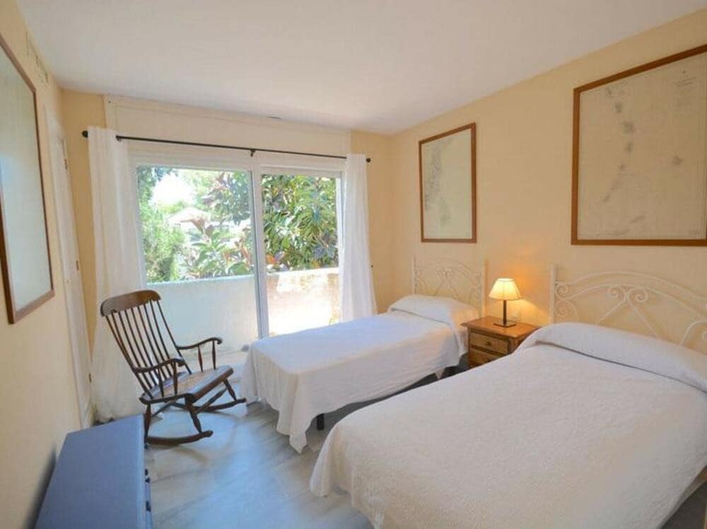 3 Zimmer Apartment zu vermieten in Guadalmina mit Pool - 3.000 € (Ref: 9058794)