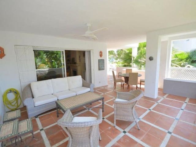 3 slaapkamer Appartement te huur in Guadalmina Baja, Marbella met zwembad - € 3.000 (Ref: 9058794)