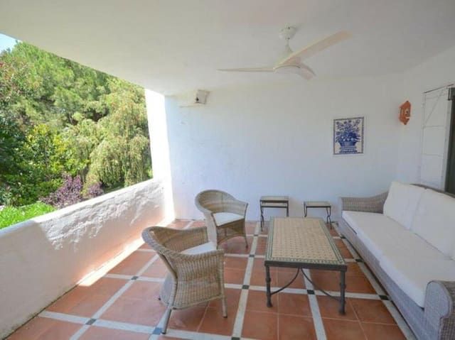 3 slaapkamer Appartement te huur in Guadalmina Baja, Marbella met zwembad - € 3.000 (Ref: 9058794)