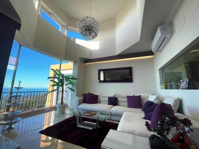 3 soveværelse Byhus til salg i Elviria, Marbella med swimmingpool garage - € 995.000 (Ref: 9062082)