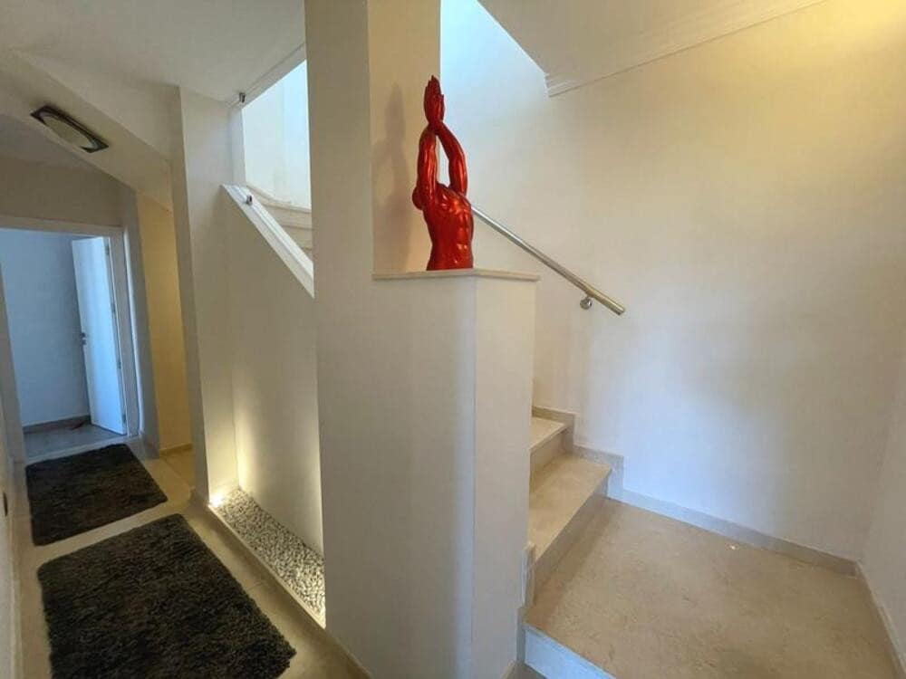 3 soveværelse Byhus til salg i Marbella med swimmingpool garage - € 995.000 (Ref: 9062082)