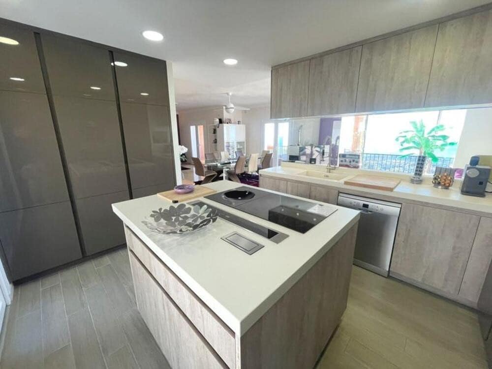 3 soveværelse Byhus til salg i Marbella med swimmingpool garage - € 995.000 (Ref: 9062082)