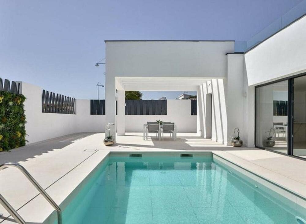 3 soveværelse Villa til leje i San Pedro de Alcantara med swimmingpool garage - € 9.000 (Ref: 9064902)