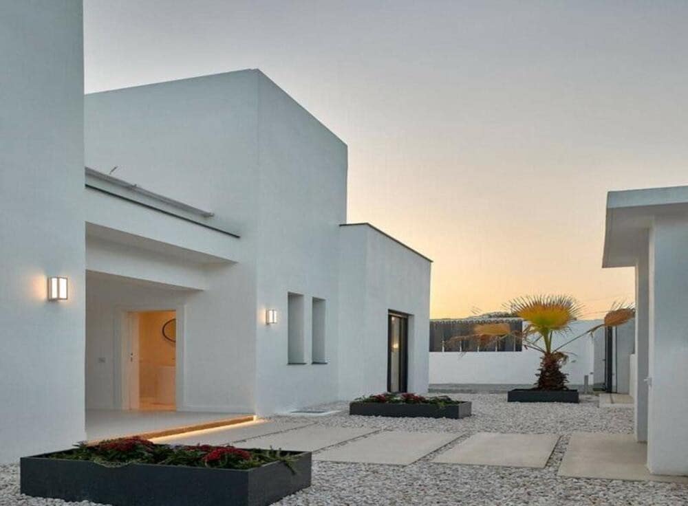 3 soveværelse Villa til leje i San Pedro de Alcantara med swimmingpool garage - € 9.000 (Ref: 9064902)