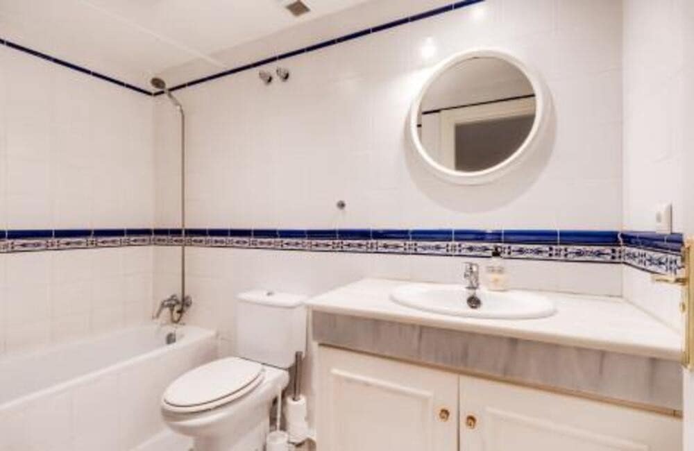 3 soverom Leilighet til salgs i Nueva Andalucia med svømmebasseng garasje - € 475 000 (Ref: 9064904)