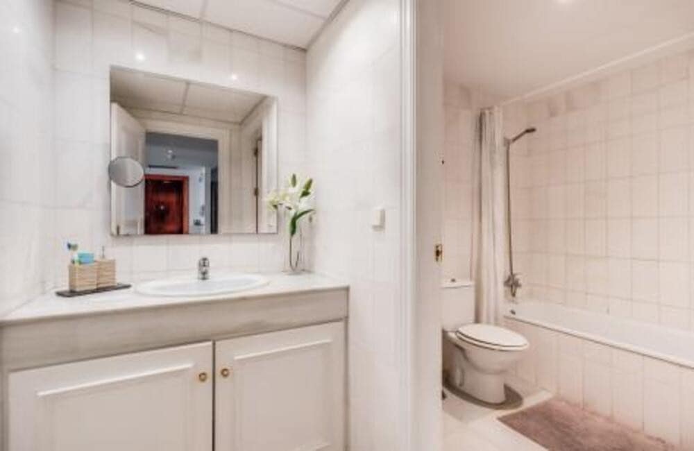 3 soverom Leilighet til salgs i Nueva Andalucia med svømmebasseng garasje - € 475 000 (Ref: 9064904)