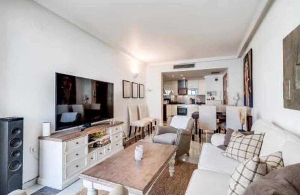 3 chambre Appartement à vendre à Nueva Andalucia avec piscine garage - 475 000 € (Ref: 9064904)