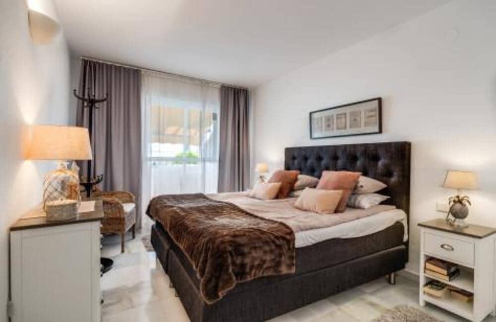 3 chambre Appartement à vendre à Nueva Andalucia avec piscine garage - 475 000 € (Ref: 9064904)