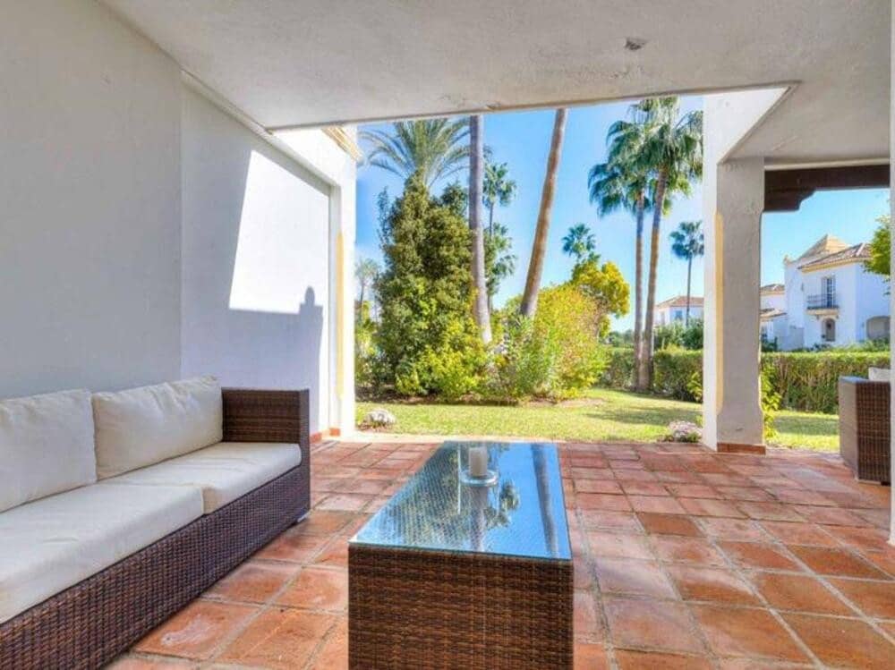 4 soveværelse Byhus til salg i Guadalmansa med swimmingpool garage - € 560.000 (Ref: 9064905)