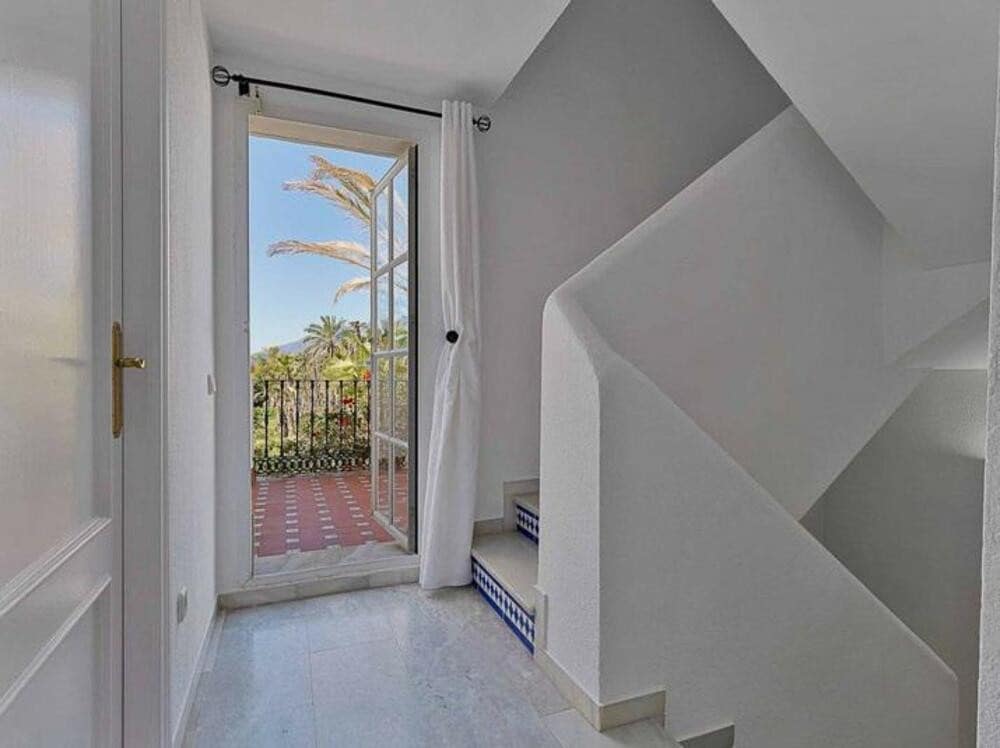 4 soveværelse Byhus til salg i Guadalmansa med swimmingpool garage - € 560.000 (Ref: 9064905)