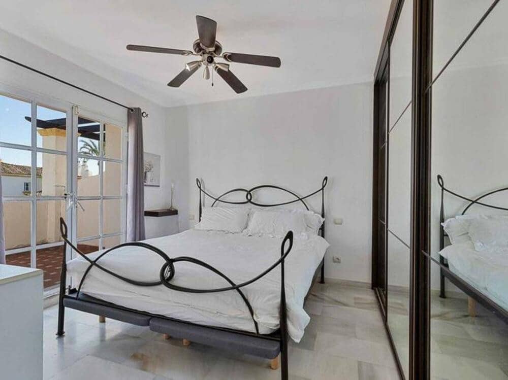 4 soveværelse Byhus til salg i Guadalmansa med swimmingpool garage - € 560.000 (Ref: 9064905)